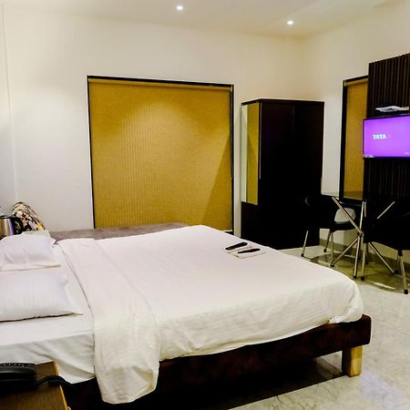 Sanidhya Beach Resort Алибаг Экстерьер фото