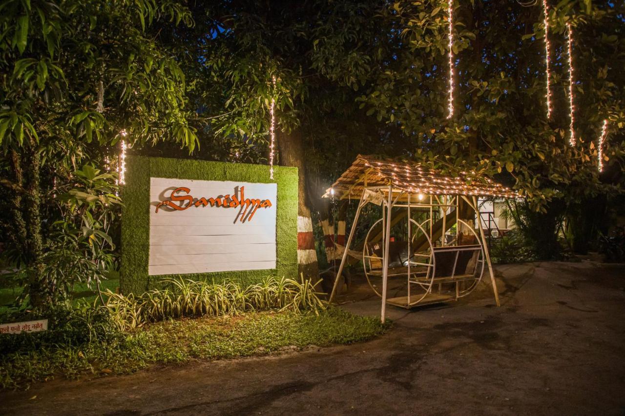 Sanidhya Beach Resort Алибаг Экстерьер фото