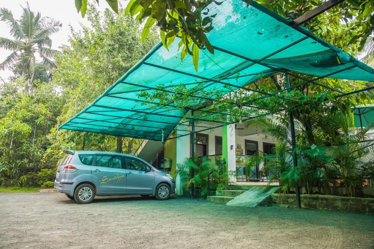 Sanidhya Beach Resort Алибаг Экстерьер фото