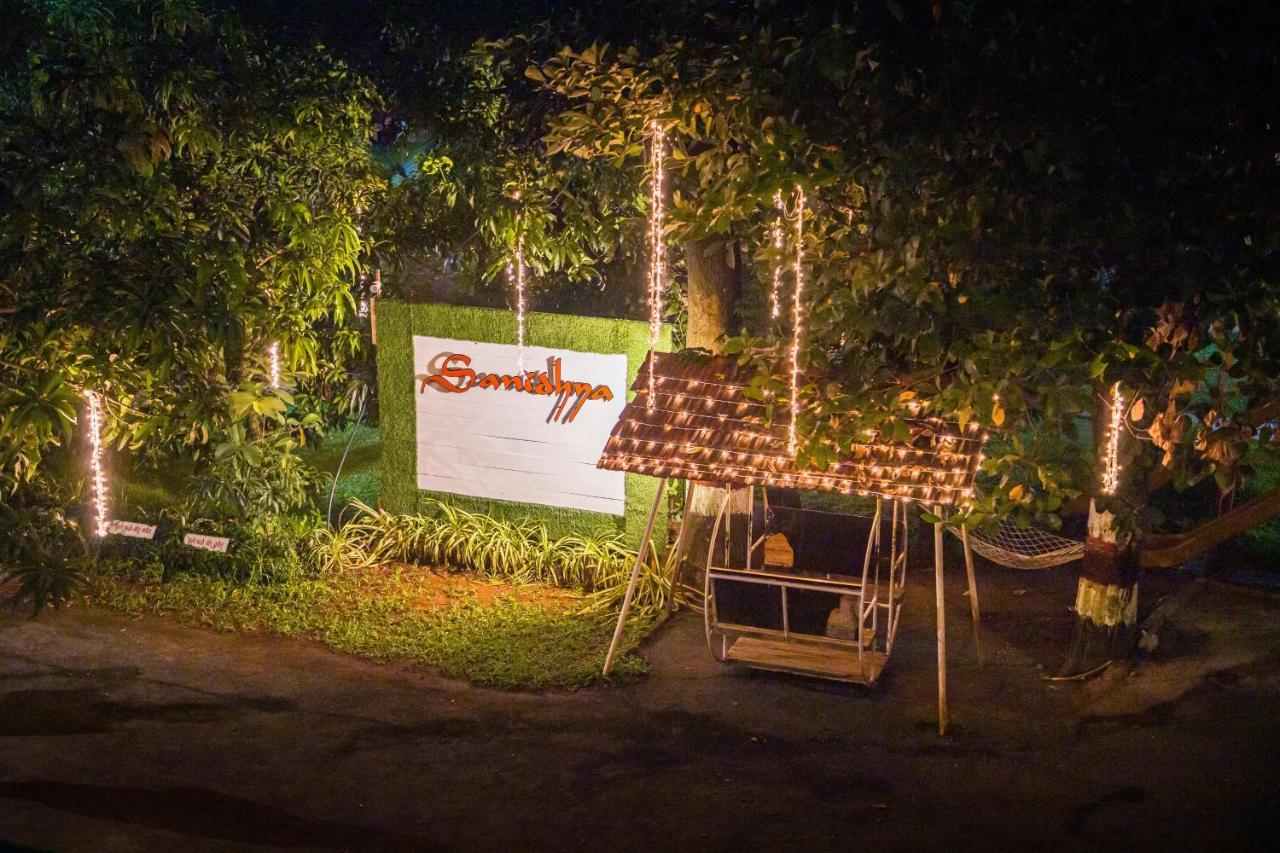Sanidhya Beach Resort Алибаг Экстерьер фото